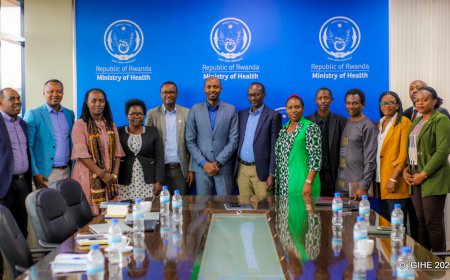 Minisante yatanze icyizere ku gukemuka kw’ibibazo byugarije abaforomo n’ababyaza