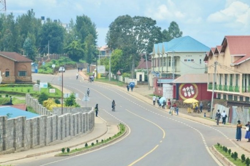 Gicumbi: Umusore w'imyaka 33 yitendetse ku modoka ubwo yashakaga kuyivaho akubita umutwe hasi ahita apfa