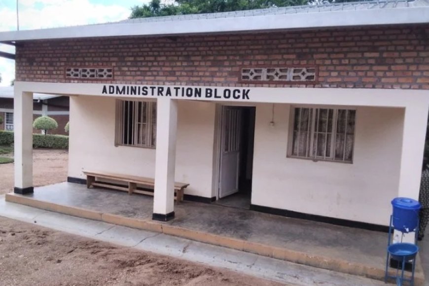 Umuyobozi w’ishuri muri Nyagatare aravugwaho gusambanya abanyeshuri n'abakozi ndetse umwimye ngo 'arirukanwa'!