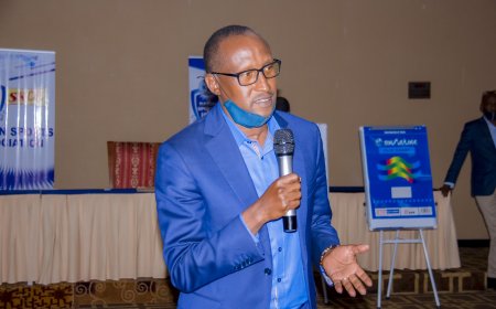 Amagambo akomeye cyane y'Umutoza wa Rayon Sports "Ndi umusazi ndabyemera"