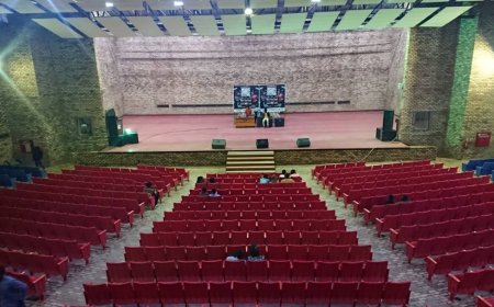 Ibyigeze kuba muri BK Arena nibyo byabaye kuri B Threy na Davis D bahuriye n'uruva gusenya i Huye - batashye batageze ku rubyiniriro bitewe no kubura abantu byibuze bagera kuri batanu (5)