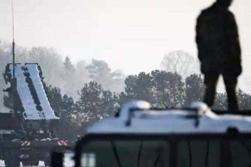 Uburusiya bwohereje ibisasu bya kirimbuzi n'indege 23 zidafite abapiroti muri Ukraine