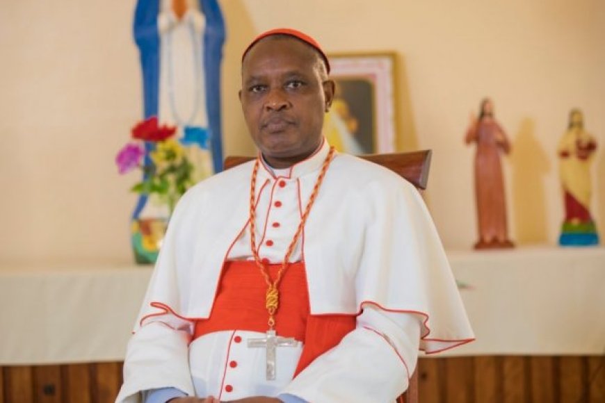 Bikomeje kugorana: Kiliziya Gatolika y’u Rwanda yateye umugongo icyemezo cya Papa Francis uhamagarira Abapadiri guha umugisha Abatinganyi