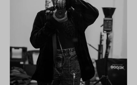 Byatangiye ari umwana! Glorie wabaye ikimenya bose mu gufotora bya kinyamwuga bimubeshejeho [AMAFOTO]