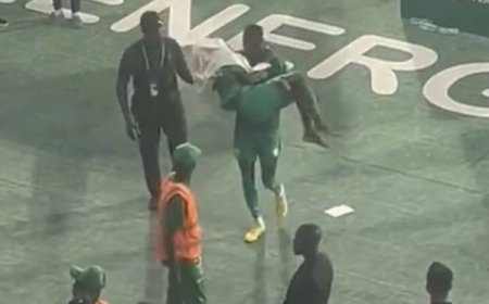 Umukinnyi wa Senegal yaguye igihumure nyuma yo gutsindwa umukino