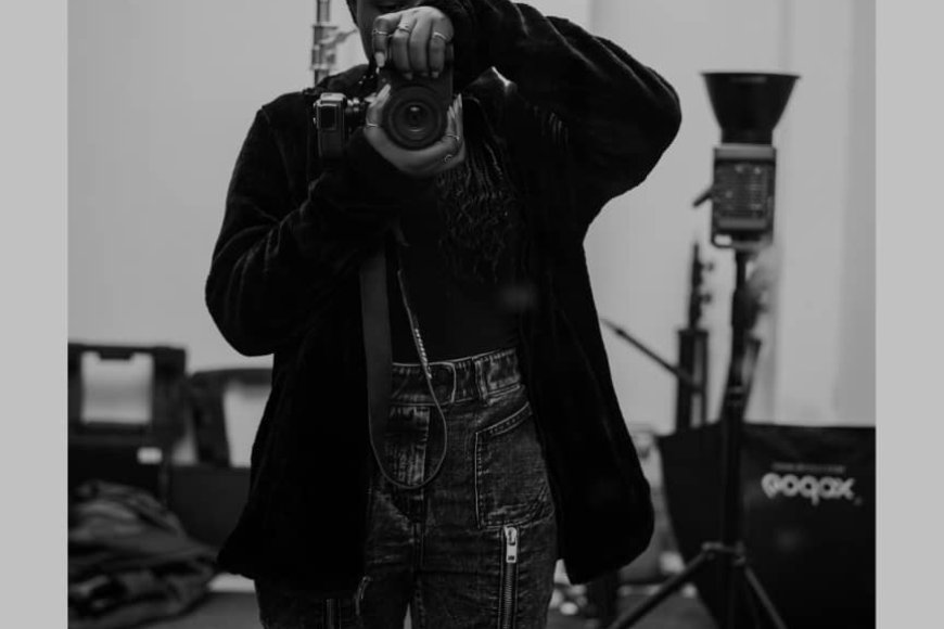 Byatangiye ari umwana! Glorie wabaye ikimenya bose mu gufotora bya kinyamwuga bimubeshejeho [AMAFOTO]