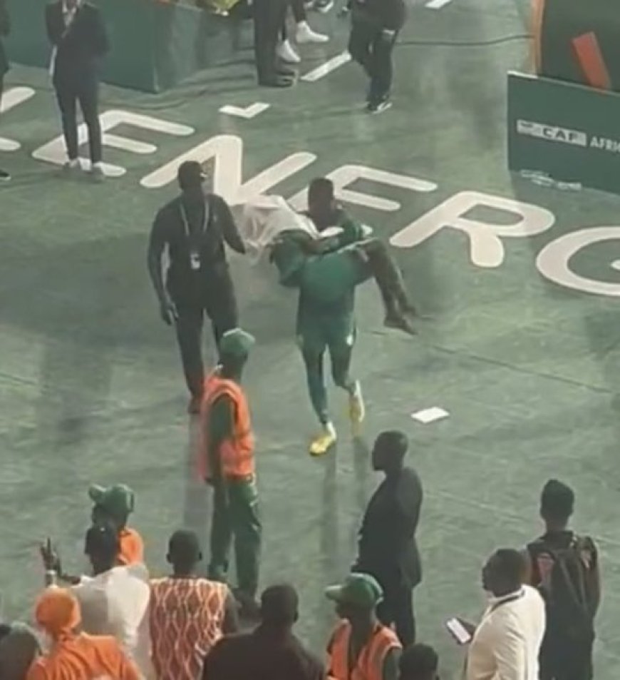 Umukinnyi wa Senegal yaguye igihumure nyuma yo gutsindwa umukino