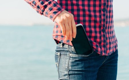 Hita ubihagarika igitaraganya utarapfa! Phanton Vibration Syndrome’ indwara ituma umuntu ahora yikanga ko telefone ye iri gusona
