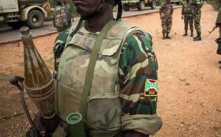 Uburundi bwarunze intwaro karabutaka zikomeye ku mupaka wabwo n'u Rwanda batangaza ko biteguye intambara