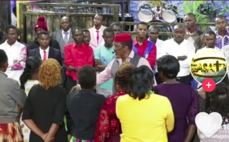 Kenya: Pasiteri yafashe abahungu n'abakobwa bajya ku ruhimbi abasaba kurebana akana ko mujisho maze buriwese agatangira gutereta[AMAFOTO]