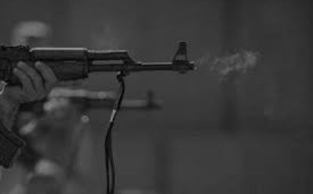 Bamwishe urwagashinyaguro! Amabandi yambuye umupolisi imbunda bahita bayimurashisha ahasiga ubuzima