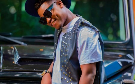 Umuhanzi ukomeye mu muziki nyarwanda Bruce Melodie yishyize ku rundi rwego ateguza abafana be ikintu gikomeye