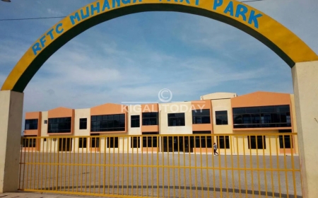 Muhanga: Umwana w’umukobwa yabyariye mu bwiherero bwa gare ya Muhanga