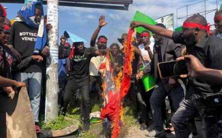 Urubyiruko rw’i Goma rwatangije imyigaragambyo rwatwitse ibendera rya USA