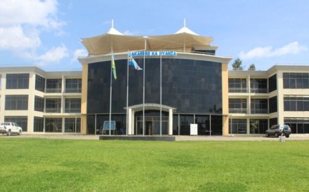 Nyanza: SEDO barashinja Akarere kubambura amafaranga  amezi akaba abaye arindwi(7) batayabaha.