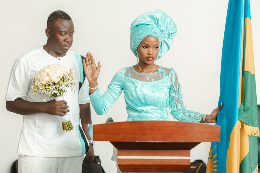 Nyuma y’imyaka 8 babana Killaman n’umufasha we basezeranye imbere y’amaategeko.