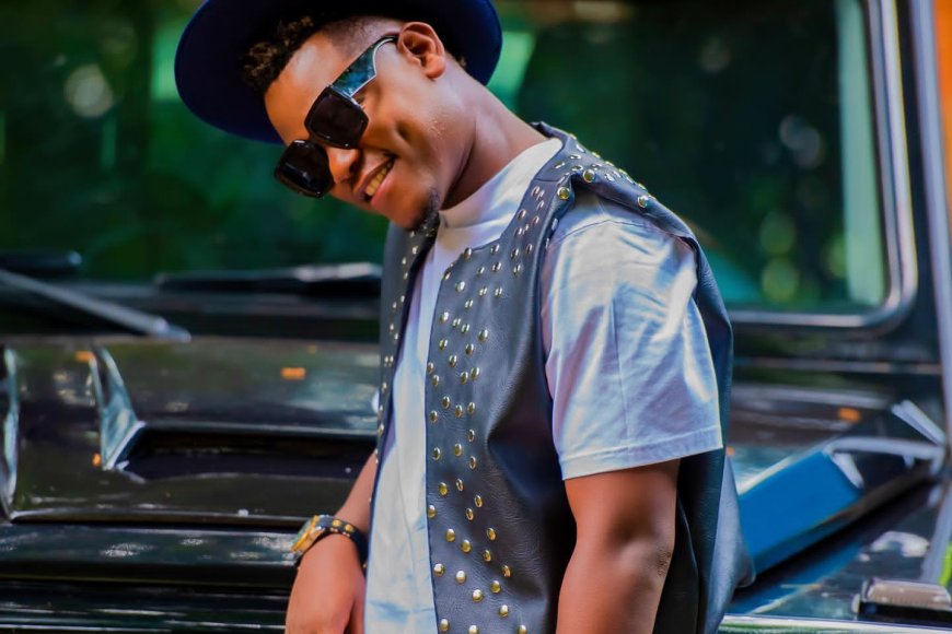 Umuhanzi ukomeye mu muziki nyarwanda Bruce Melodie yishyize ku rundi rwego ateguza abafana be ikintu gikomeye