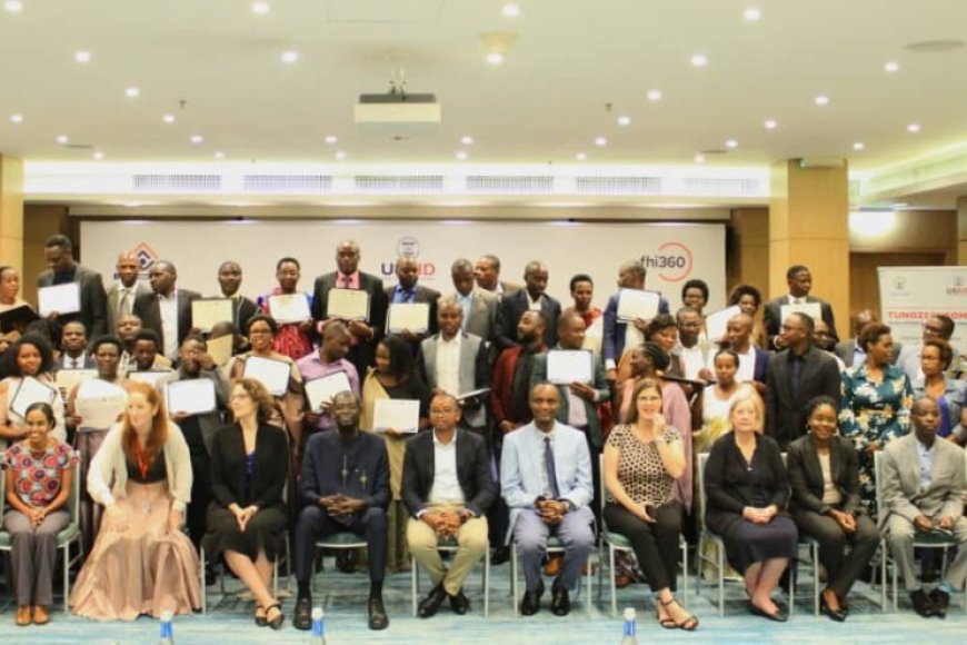 Abarimu b’Ikinyarwanda batangiye guhugurwa ngo kirusheho guhabwa umwihariko mu mashuri