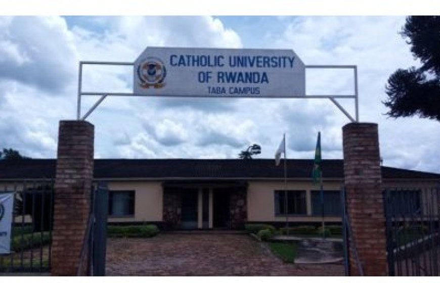 Muri Kaminuza byakomeye "Abize muri Kaminuza Gatolika y’u Rwanda bashakaga guhabwa impamyabumenyi bakuriwe inzira ku murima"