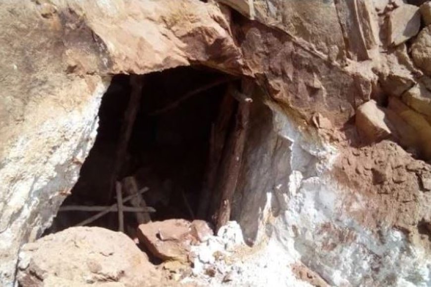 Kamonyi: Umusore w'imyaka 24 yapfuye agwiriwe n'ikirombe-Amashusho