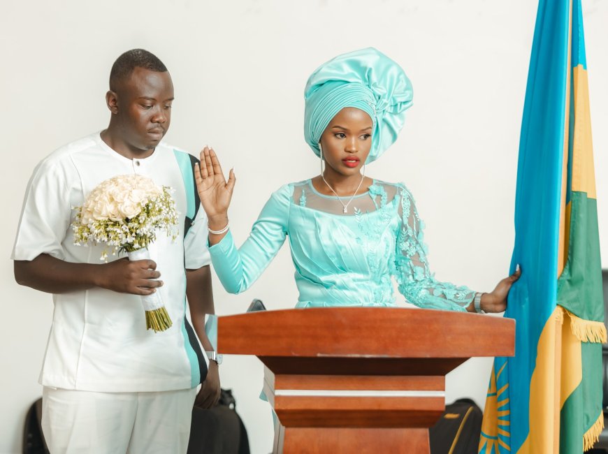 Nyuma y’imyaka 8 babana Killaman n’umufasha we basezeranye imbere y’amaategeko.