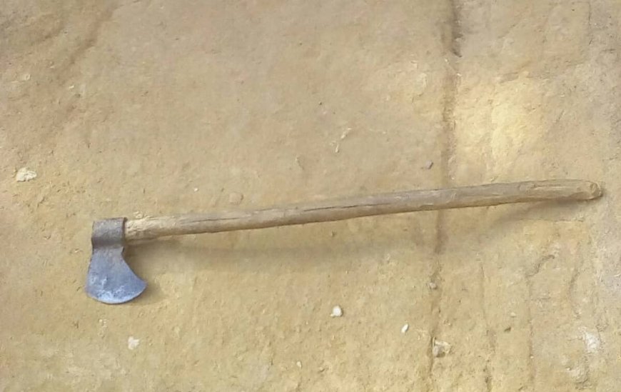 RUSIZI: Umugabo yigize Umupfakare akoresheje ishoka ubwo we n’umugore we bari bapfuye urukwi.