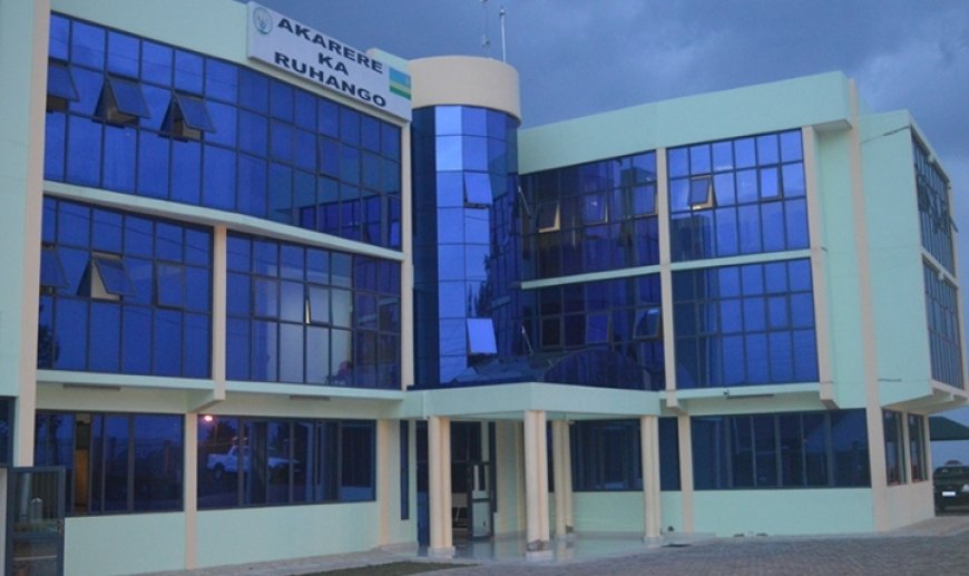 Ruhango: Umwana w'umwaka yaguye mu cyobo cy'amazi ahita apfa