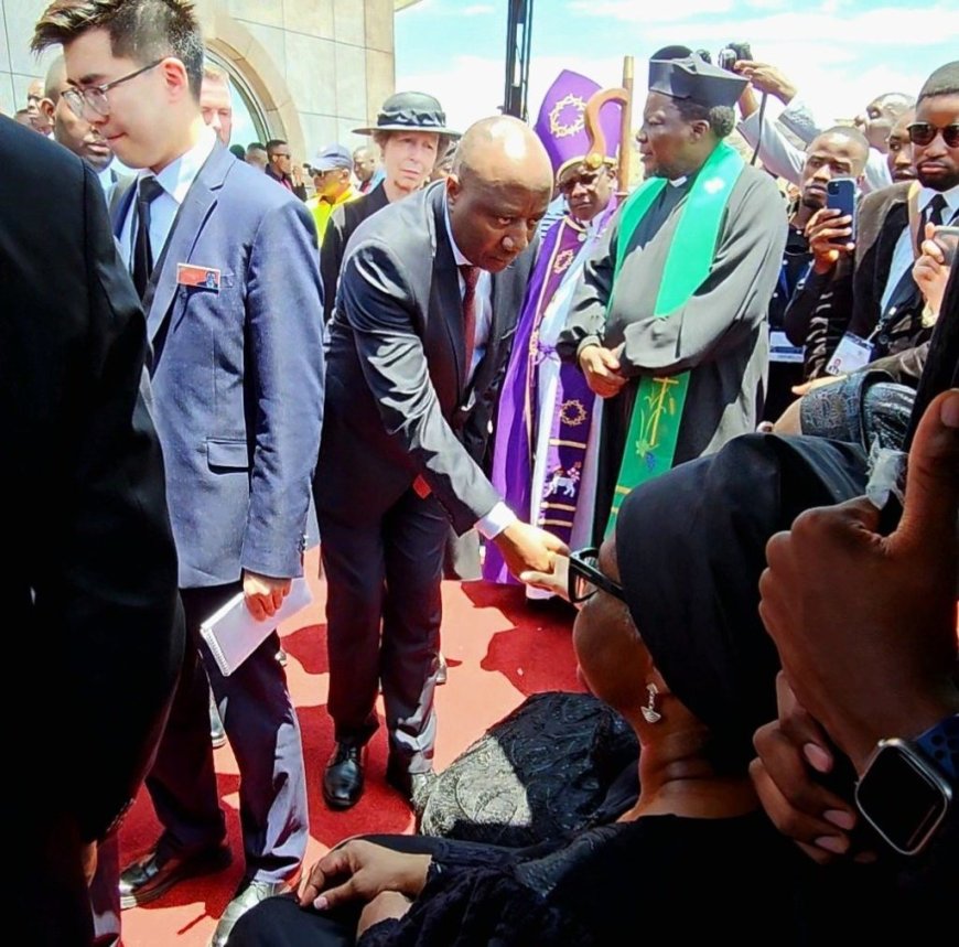 Perezida Kagame yoherereje ubutumwa bukomeza umuryango wa Nyakwigendera Dr. Geingob