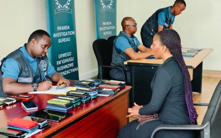 Urwego rw’Igihugu rw’Ubugenzacyaha, RIB, rwashyikirije abaturage telefone 160 zari zaribwe