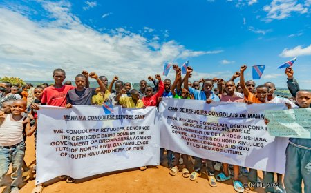 Impunzi z'Abarundi n'izabanyekongo ziri mu nkambi ya mahama zifatanirije hamwe mu gikorwa gikomeye