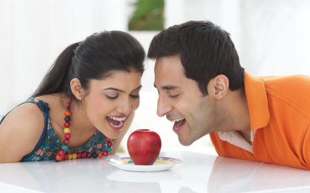 Abashakanye: Ukwiye kurya pome mbere gato yo gutera akabariro-[ Dore impamvu]