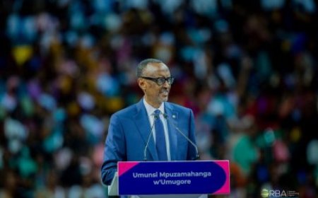 Perezida Kagame yaburiye abagabo bagikubita abagore avugako abagabo bagakwiriye kujya guhangana na bagenzi babo