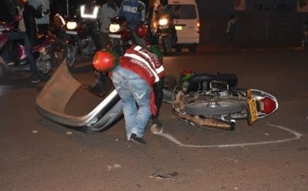 Rusizi: Habaye impanuka iteye ubwoba umunyonzi yagonze moto,umumotari ahita yitaba imana