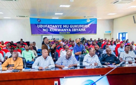 Ibiganiro byahuje Polisi y’u Rwanda n’Ishyirahamwe ry’Abashoferi batwara amakamyo manini yambuka imipaka, basabwe kugira uruhare mu kurwanya no gukumira ibyaha byambukiranya imipaka