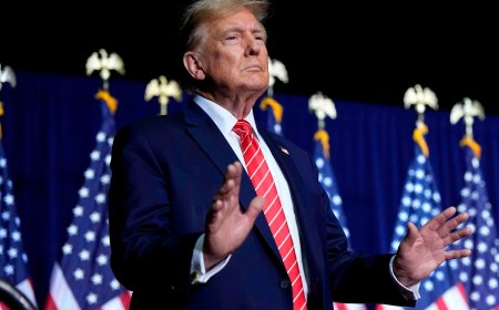 Amerika: Donald Trump yinjiye mu bucuruzi bwa bibiliya asaba ikintu gikomeye