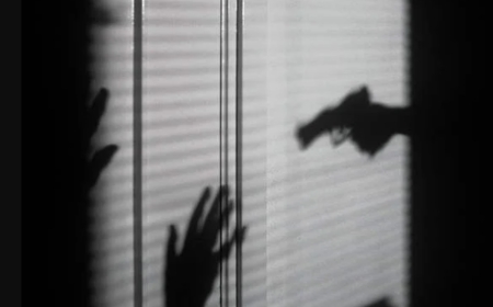 Pasiteri afunzwe akekwaho kuba yaraguriye abantu ngo bice umusore ukundana n’umukobwa we