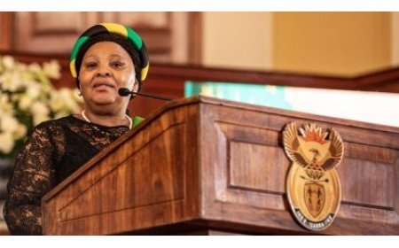 Perezida w’Inteko Ishinga Amategeko, akurikiranweho kwemera ruswa y’arenga 100.000$ n’umusatsi w’umukorano