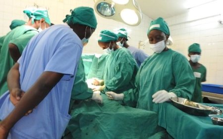 Arenga miliyari 500 Frw azashorwa mu kongera umubare w’abakora mu buzima mu myaka ine