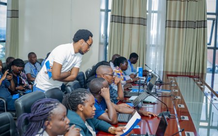 Digital Program "Abarenga 2100 bo mu Ruhango na Nyanza beretswe uko bakwiyakira serivisi za Leta"