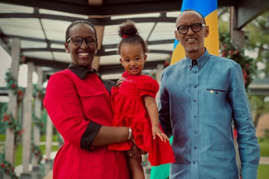 Umunsi w’Umugore: Perezida Kagame yahaye icyubahiro umubyeyi we