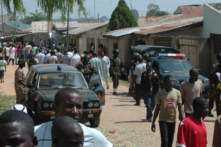 Nigeria: Abitwaje intwaro bashimuse abanyeshuri barenga 300 biga mu rwunge rw’amashuri abanza n’ayisumbuye