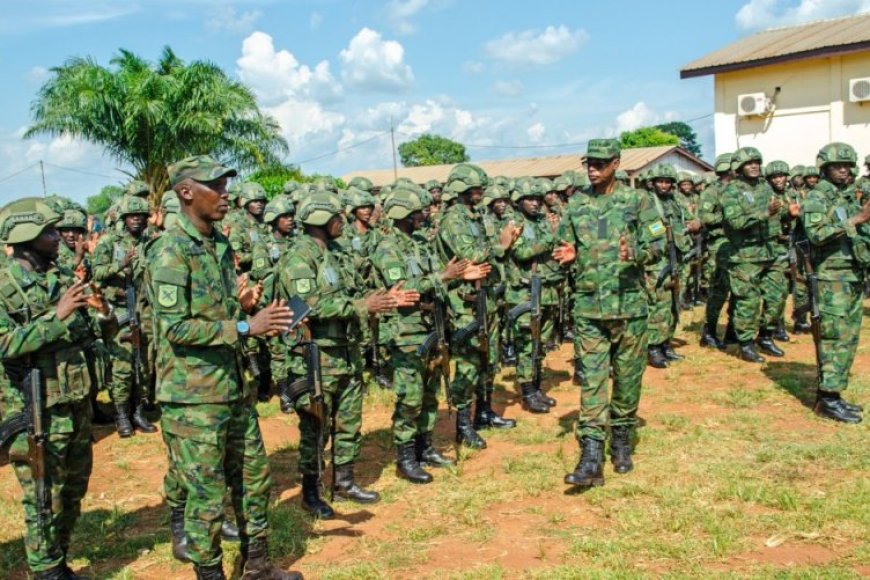 Hagiye kuba impinduka mu buyobozi bw’ingabo z’u Rwanda , aho mu byiciro by’abagize RDF haziyongeramo ikindi cyiciro