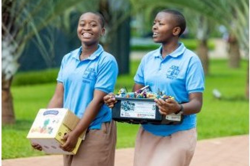 ‘Robots’ zigiye gutangira kwifashishwa mu myigire y’abanyeshuri