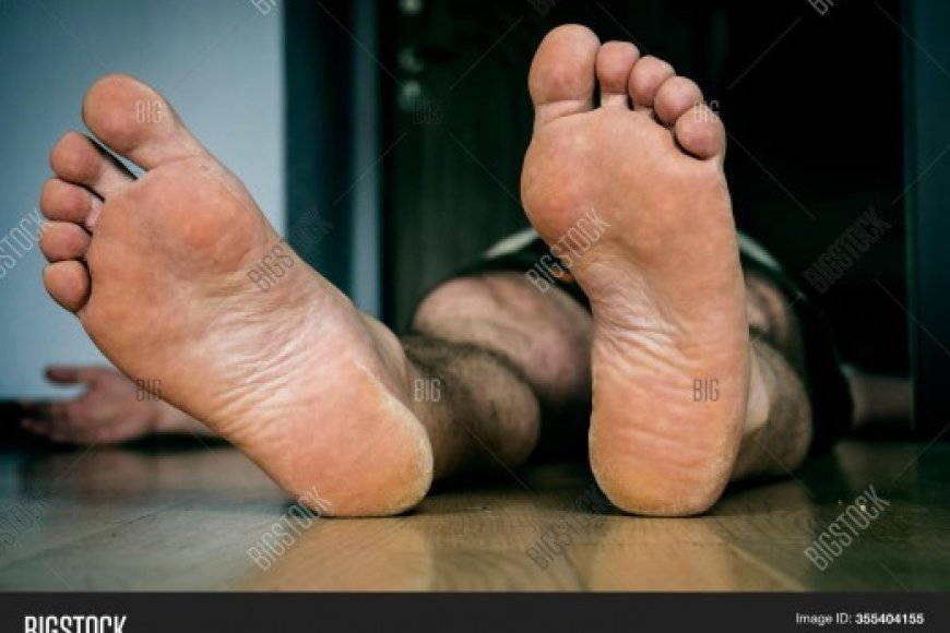 Biteye ubwoba: Umugore yasanzwe amaze iminsi 9 ararana n'umurambo w'umugabo we