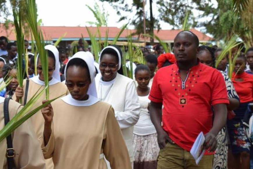 «Hozana! Nahabwe impundu uje mu izina rya Nyagasani» Amateka y’icyumweru cya mashami
