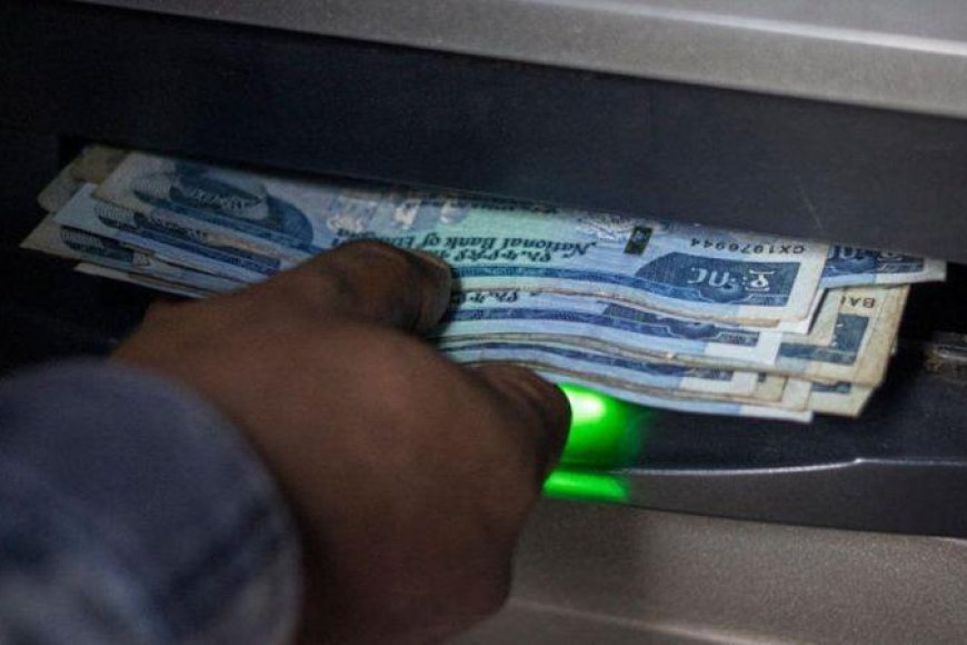 Banki yagize ikibazo abanyeshuri babikuza akayabo kamafaranga batisondetse