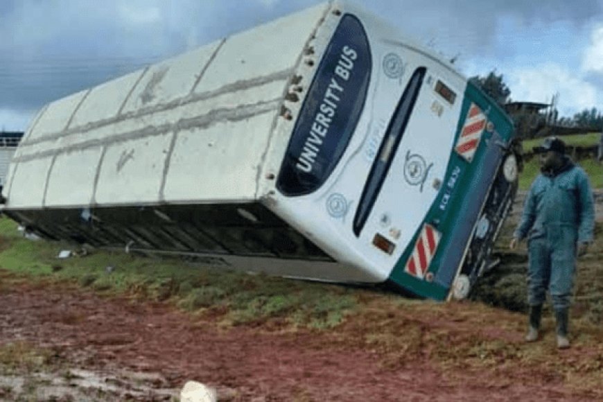 Bisi ya kaminuza yarihetse abanyeshuri yakoze impanuka benshi barakomereka bikabije