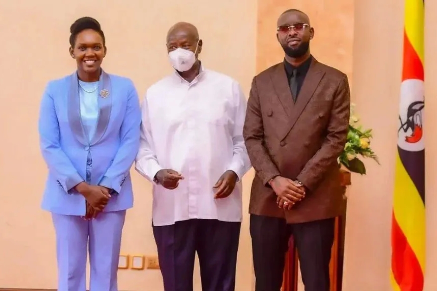 Umuhanzi Eddy Kenzo yatanze umucyo ku by’urukundo avugwaho na Minisitiri yaherekeje mu irahira