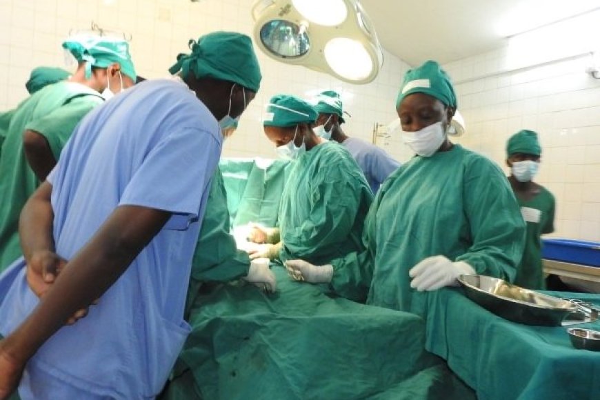 Arenga miliyari 500 Frw azashorwa mu kongera umubare w’abakora mu buzima mu myaka ine