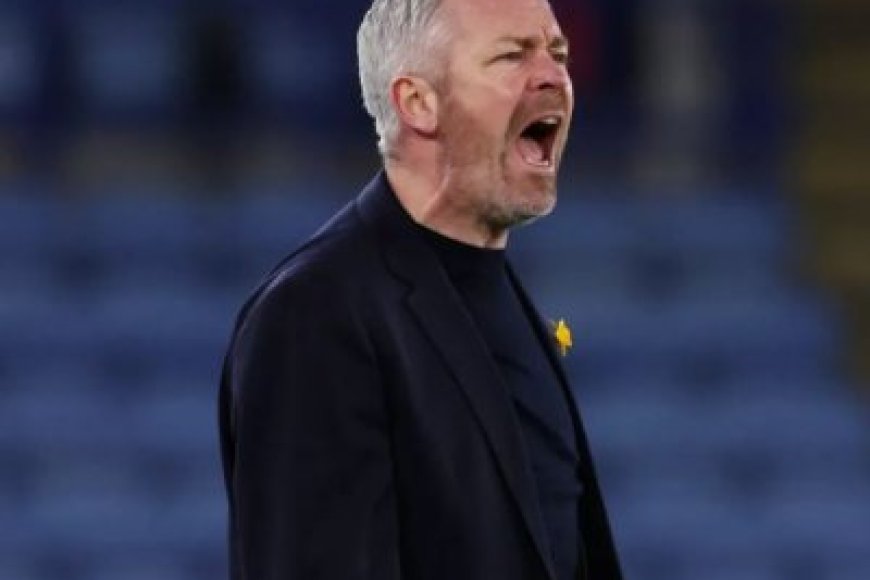 Zamwakiye umutoza yirukanwe azira gutereta umukobwa yatozaga mu ikipe